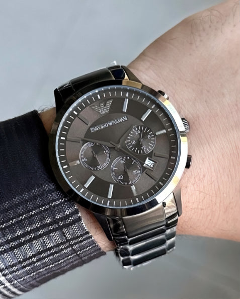Front view of Emporio Armani AR2454 with grey dial and stainless steel bracelet