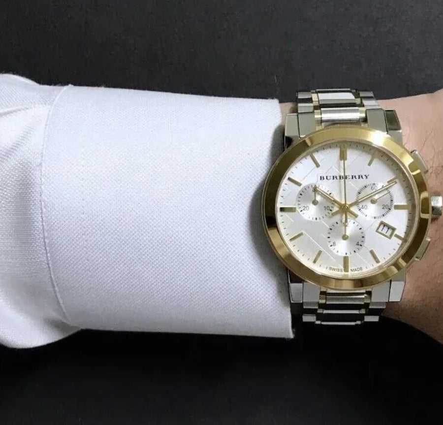 Close-up of Burberry BU9751 silver dial with The City Collection design